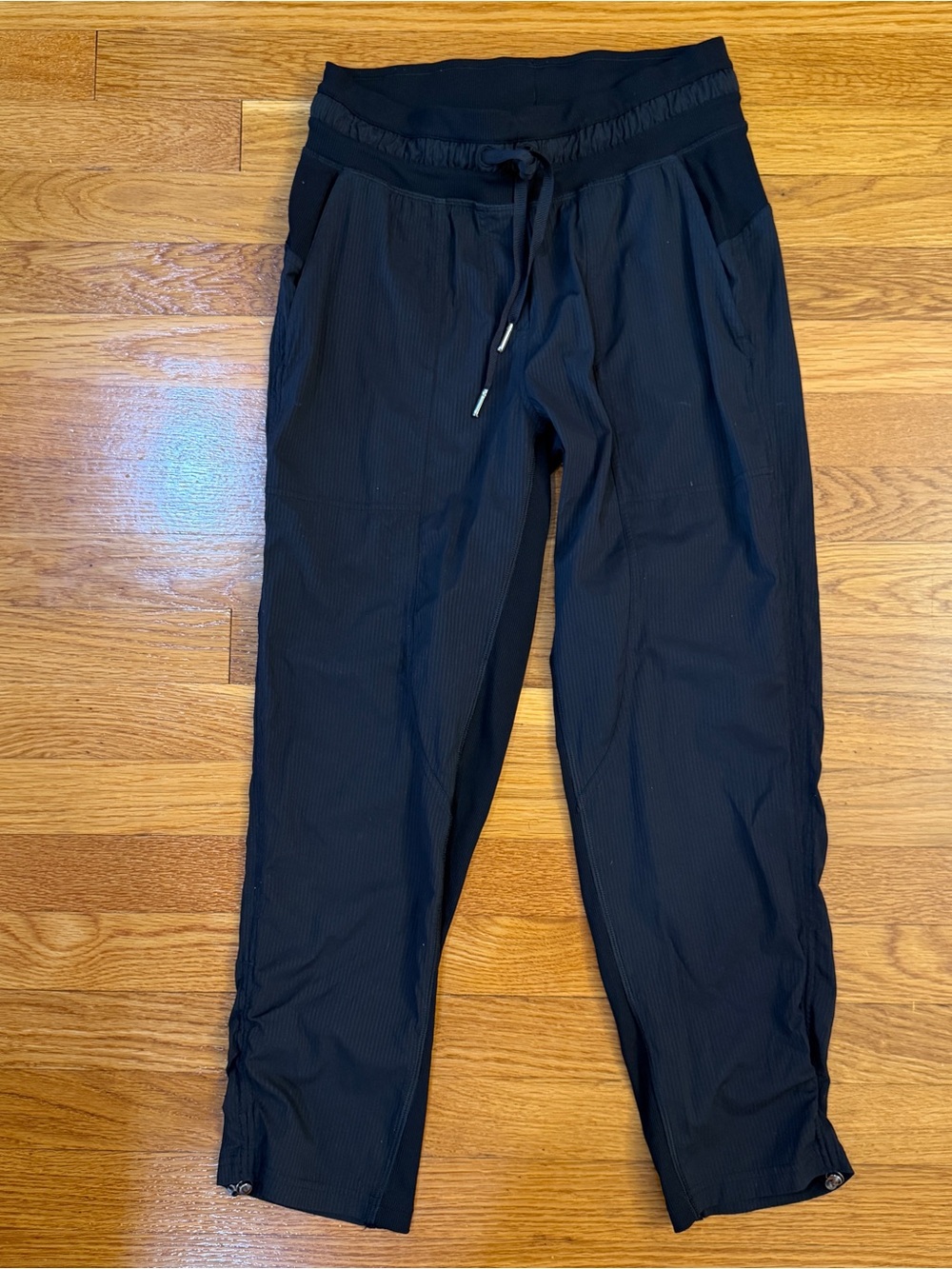 Lululemon Dance Studio Mid-Rise Crop 25" Black - Size 4